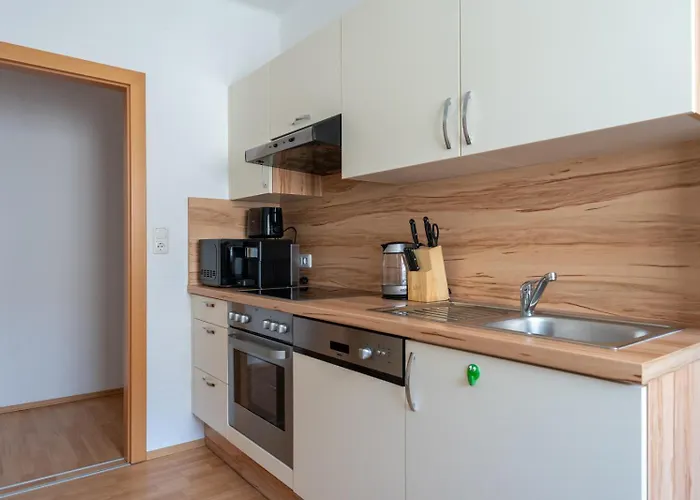 Farawayhomes Leoben #a10 *